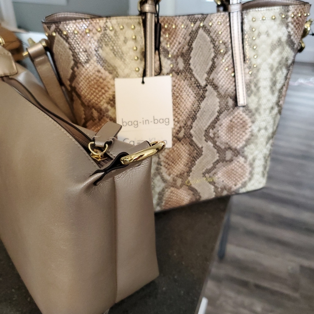 Handbag - Picture 3 of 3